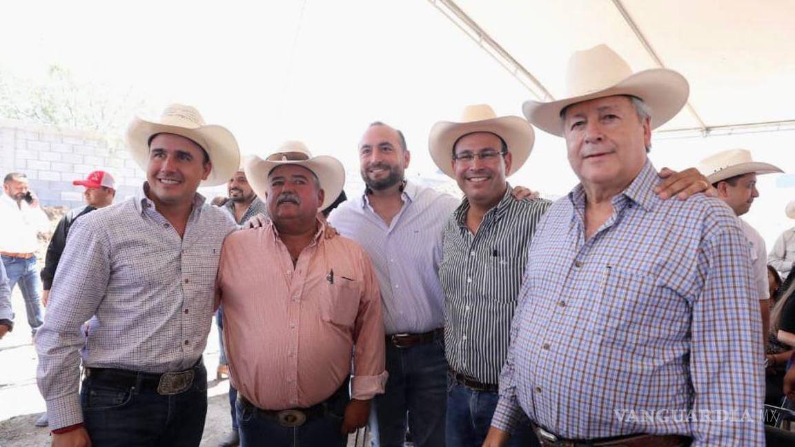 $!En la sede de la Asociación Ganadera autoridades estatales y municipales convocaron a cerrar filas en favor del área rural.