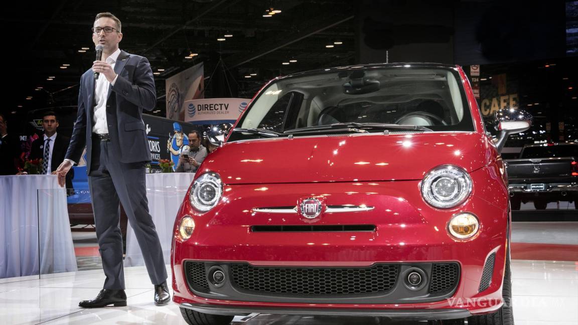 Stellantis suspende por un mes la producción de coche eléctrico Fiat 500 ante baja demanda