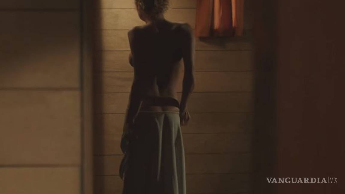 $!Pamela Anderson se desnuda en la pantalla grande