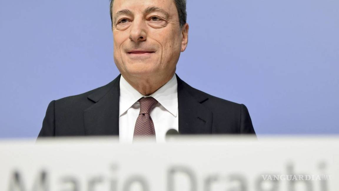 “El BCE reconsiderará su política monetaria en marzo”: Draghi