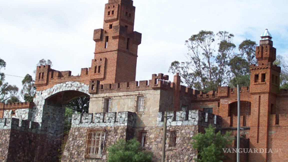 Castillo uruguayo cumple un siglo esperando a su dueño