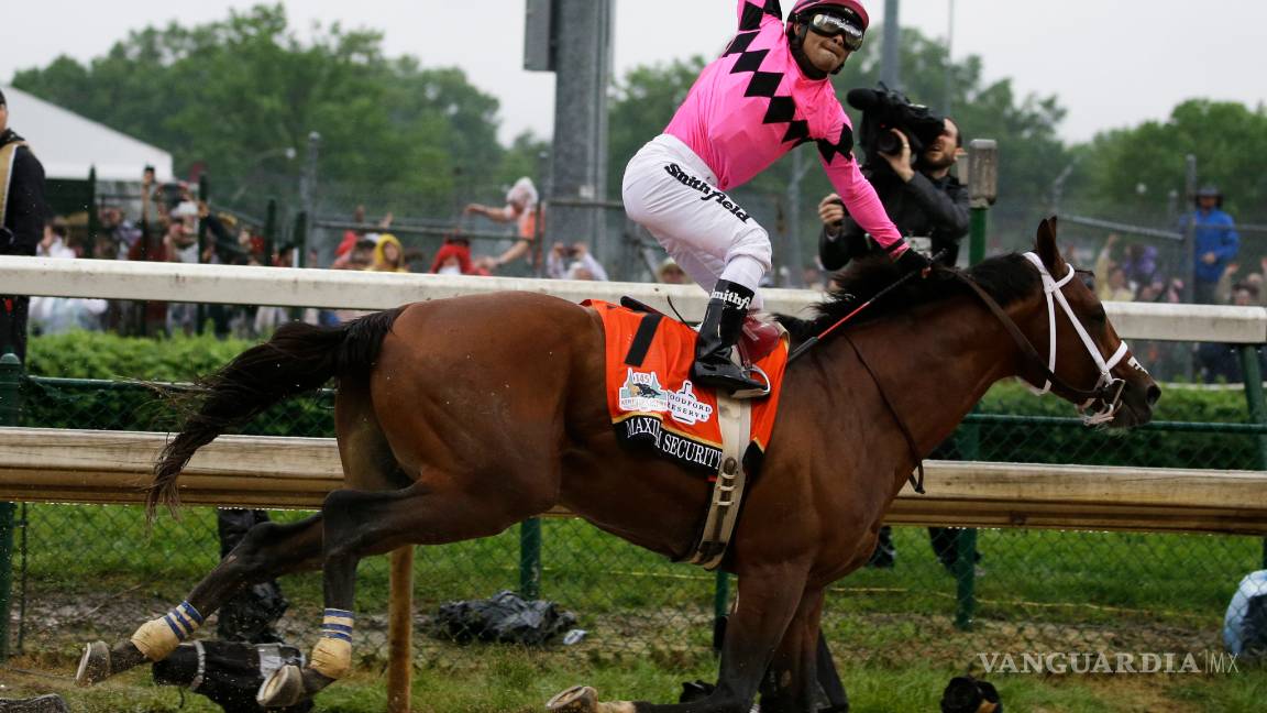 $!En una controvertida decisión, Country House gana el Derby de Kentucky