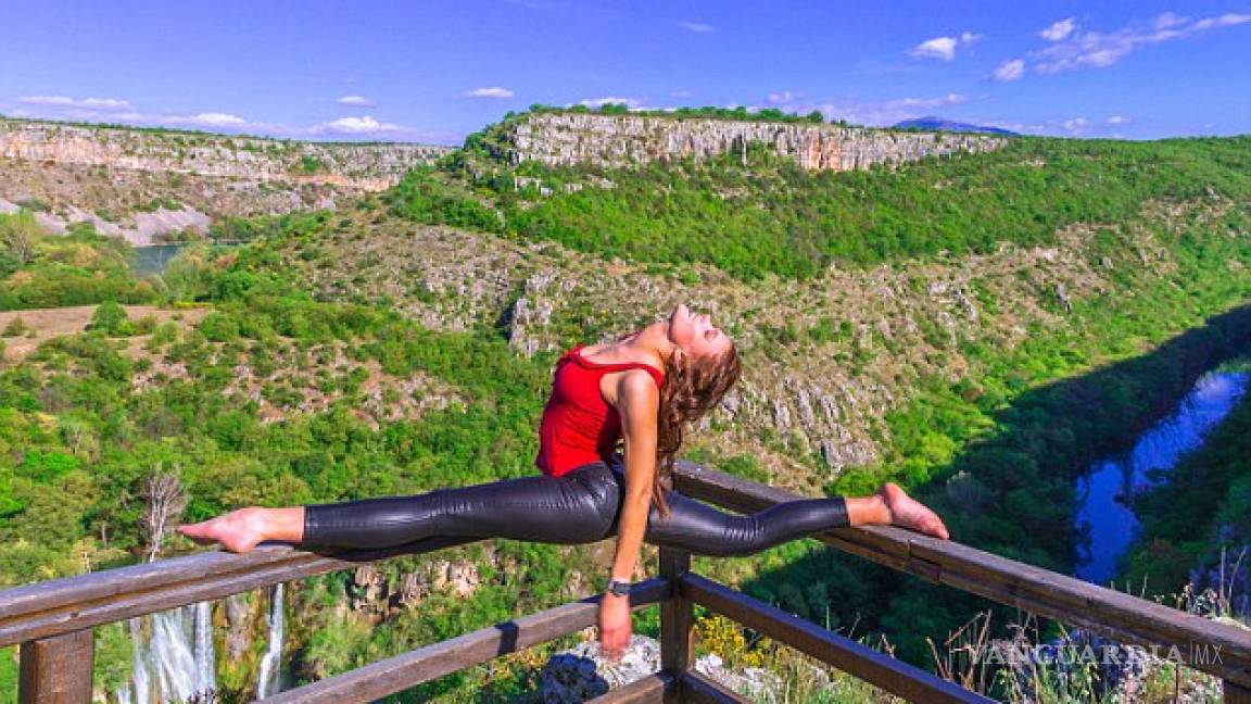 $!Esta podría ser la piloto más sexy del mundo, además practica yoga (fotos)