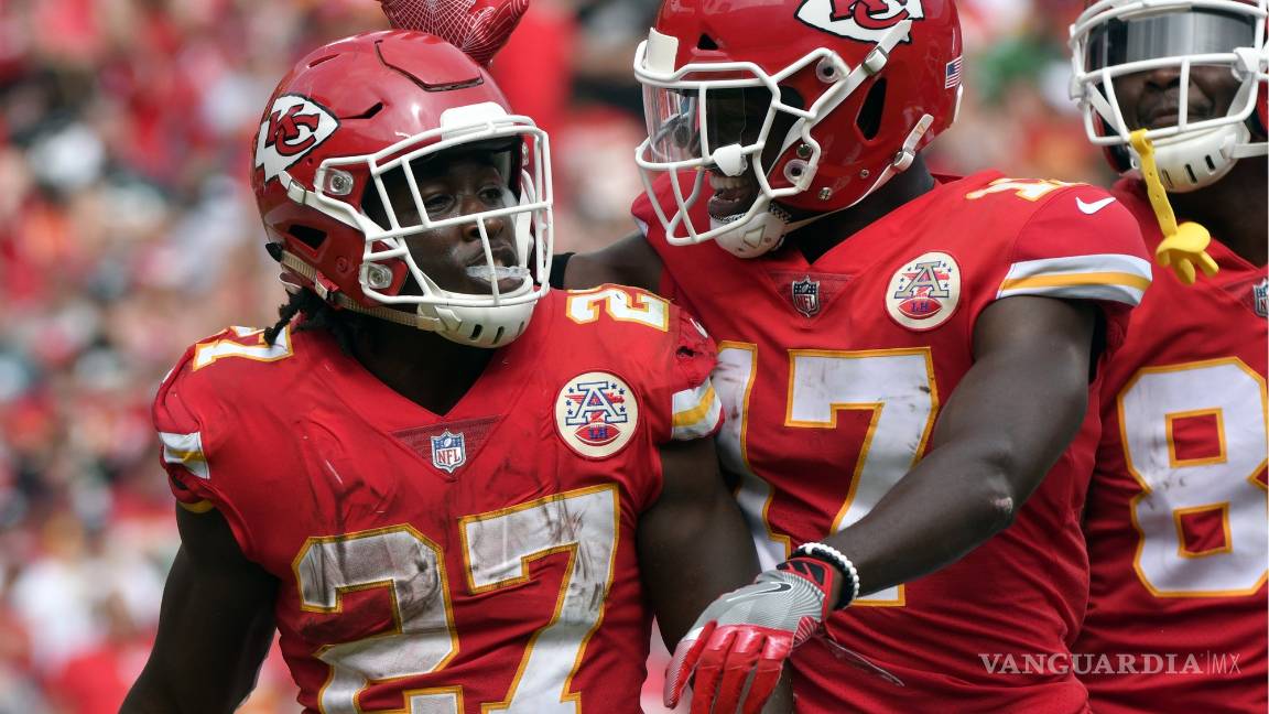 $!El corredor estelar de los favoritos para el Super Bowl, Chiefs de Kansas City, está envuelto en una violenta agresión