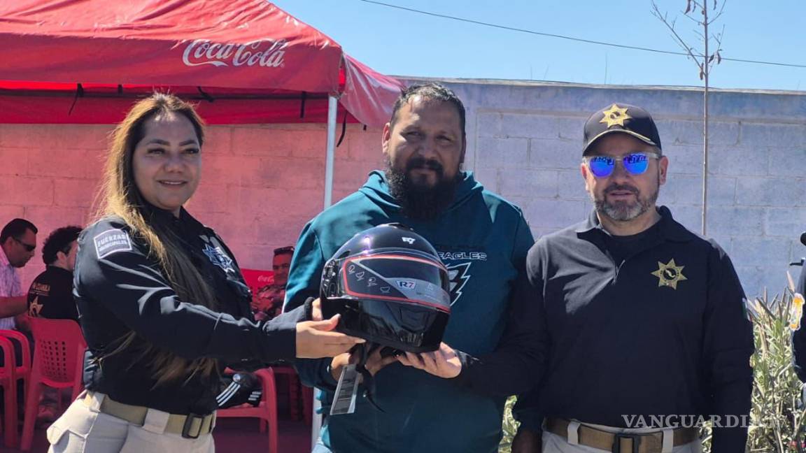 $!Repartidores y miembros de motoclubes participaron en la segunda jornada del programa “Rueda por tu Vida”, impulsado por la Subdirección de Tránsito de Saltillo.