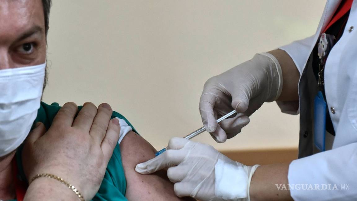 Rusia iniciará pruebas de una vacuna anticovid que genera inmunidad por más de 13 años