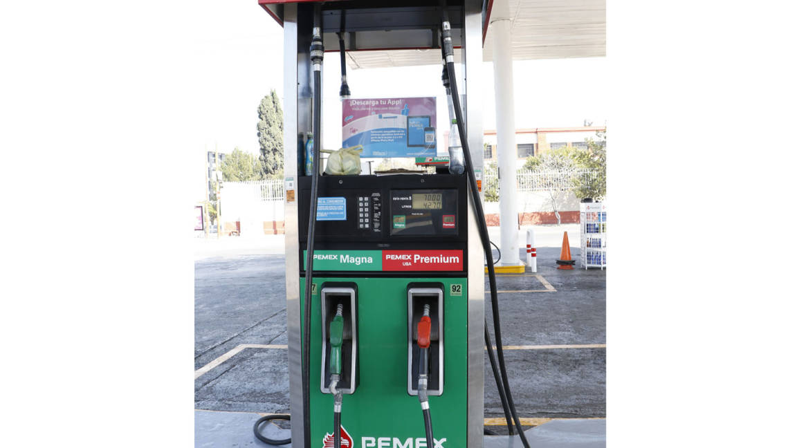 Niega Pemex ‘alza brusca’ en precio de la gasolina