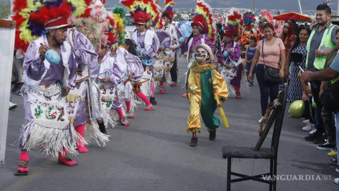 Realizan primer Festival del Matlachin Saltillense con danza y recorrido hasta El Mirador