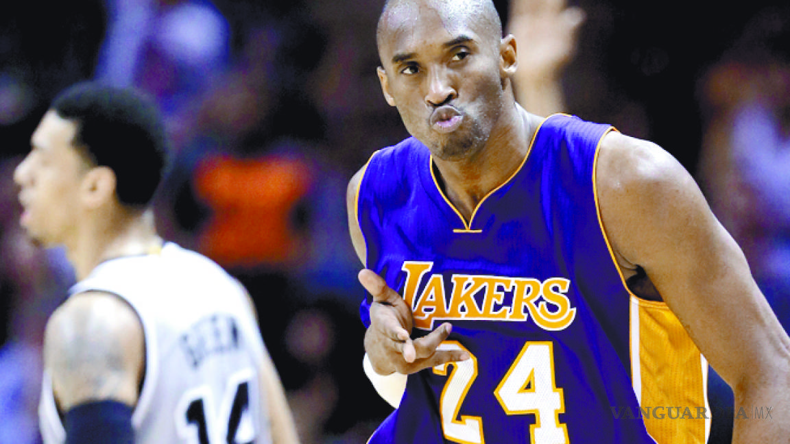 Kobe Bryant jura lealtad a Lakers