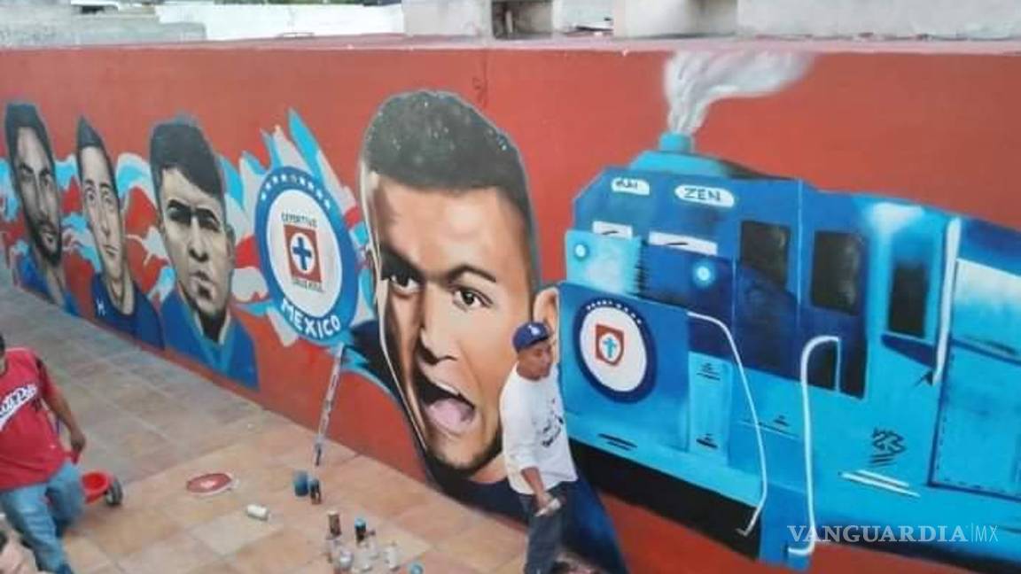 $!Artista saltillense crea mural de Joaquín Cosío; actor presume obra con foto