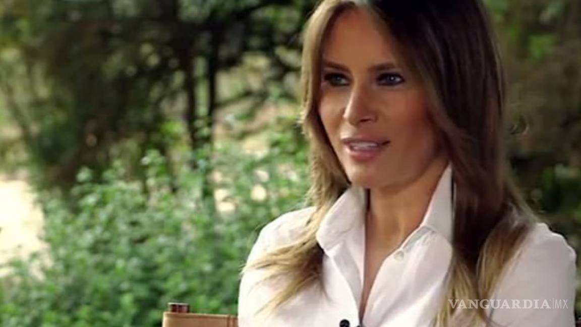 $!Revela Melania Trump mensaje oculto detrás de la chaqueta ‘no me importa’