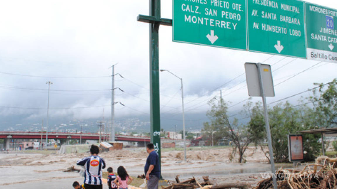 Bloqueos en Monterrey por falta de agua