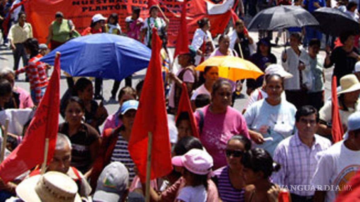 Protestan miembros de Antorcha Campesina de Saltillo por programas de desarrollo social