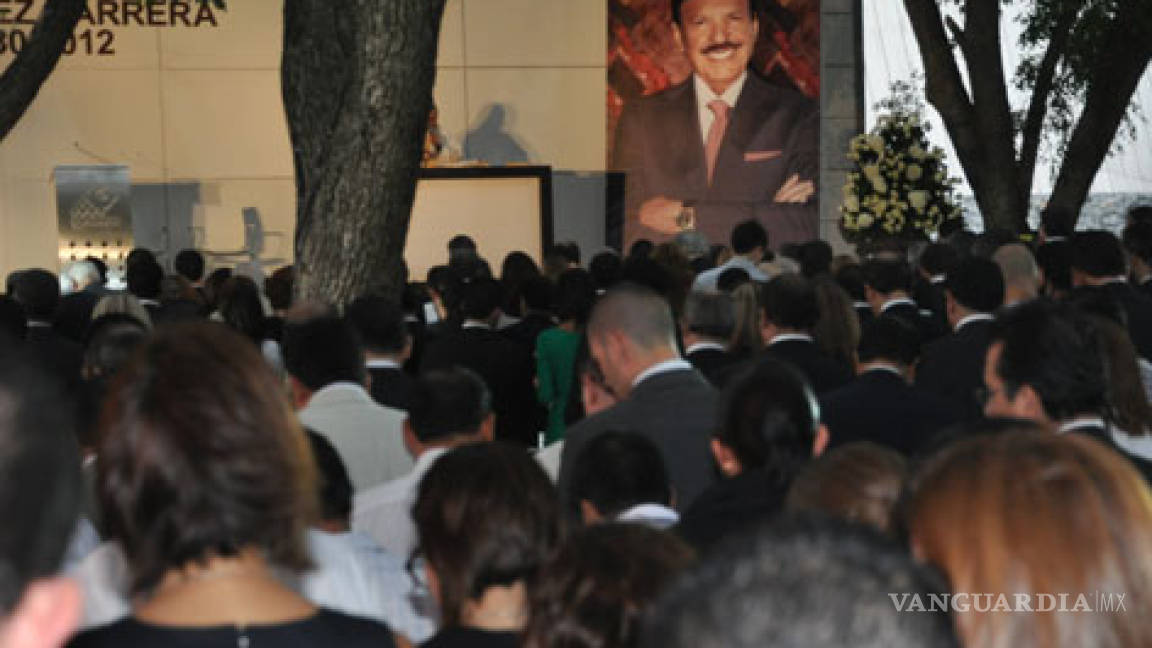 Rinden homenaje al fundador de Gruma y Banorte, Roberto González Barrera