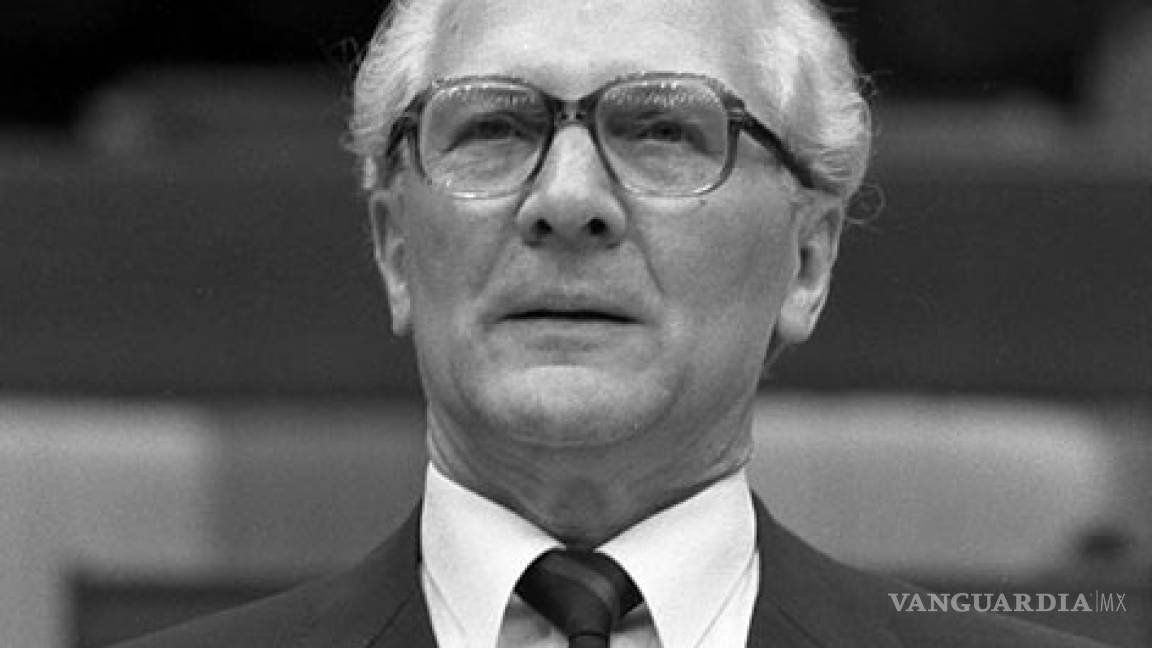 Honecker, el poderoso que sucumbió con la RDA