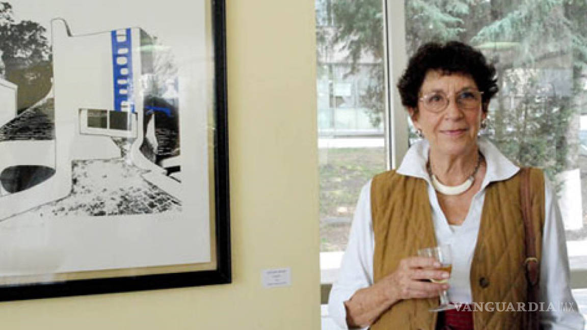 Muere artista Helen Escobedo