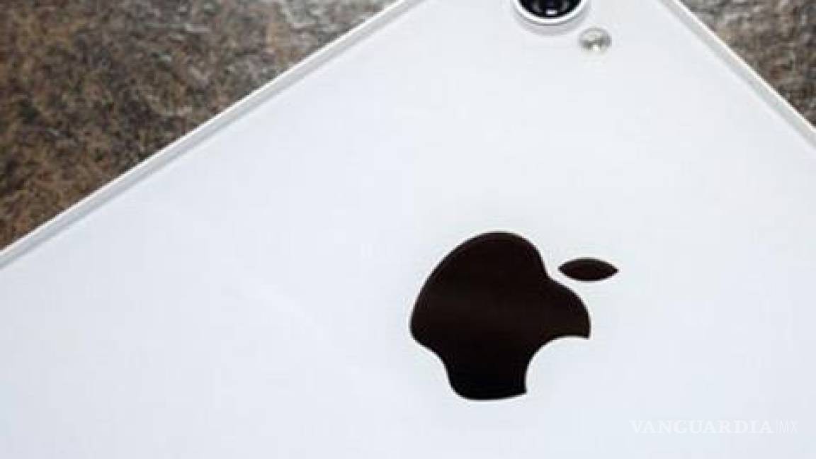 Apple desarrolla un iPhone más barato