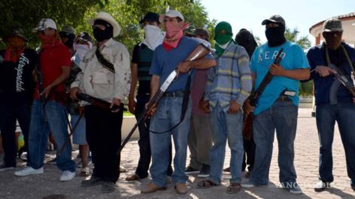 Guardias Comunitarias Aceptan Entregar A 20 Retenidos En Michoacán 9681