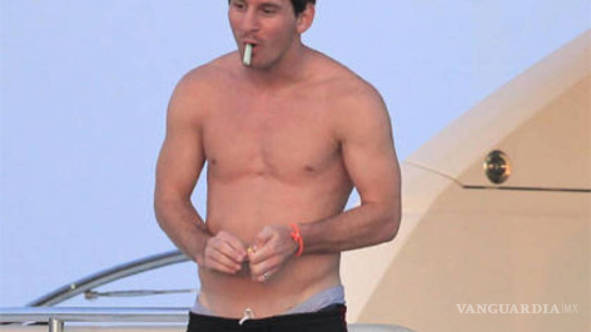 Captan a Messi fumando en Ibiza