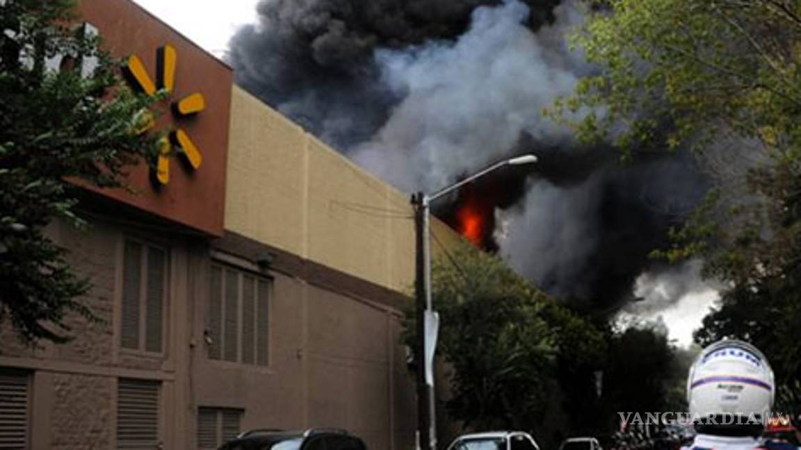 Incendio en WalMart Buenavista fue provocado por 'Liberación Total', afirman