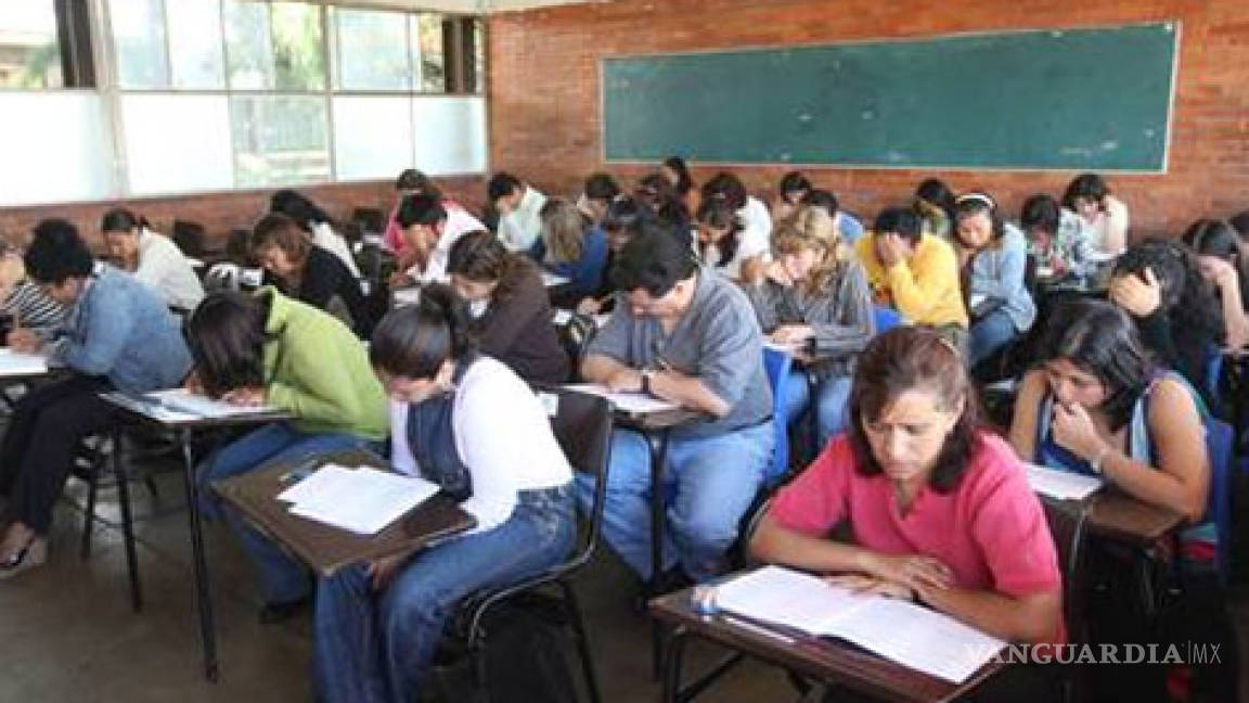 137 mil presentan examen para el servicio docente