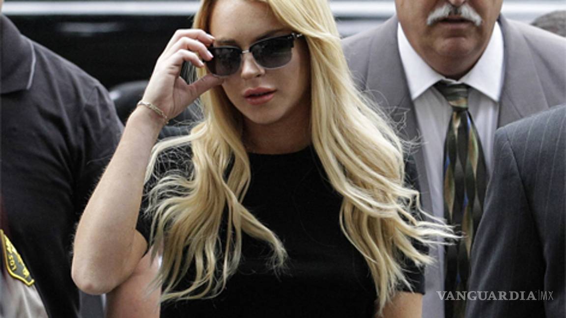 Lindsay Lohan sale de la cárcel