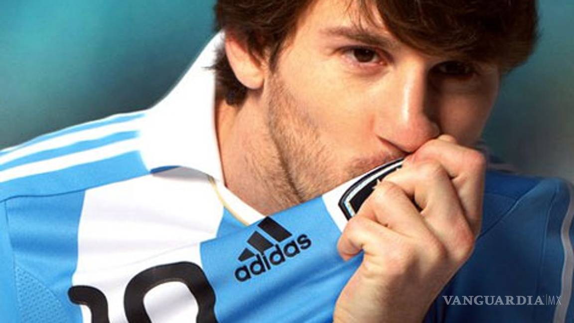 Messi tiene su sello personal; crea su logotipo