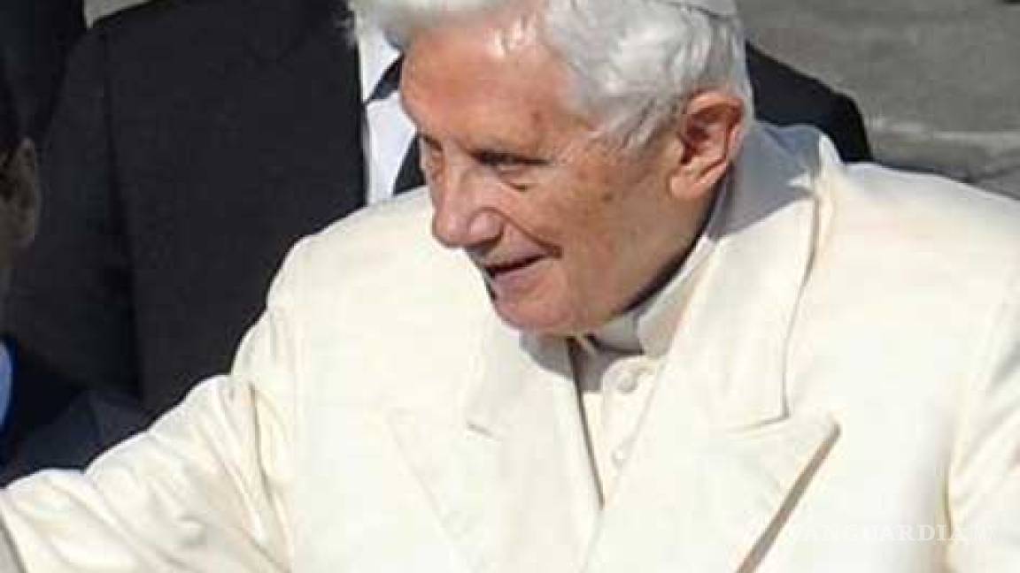 &quot;No me bajo de la cruz&quot;, afirma Benedicto XVI