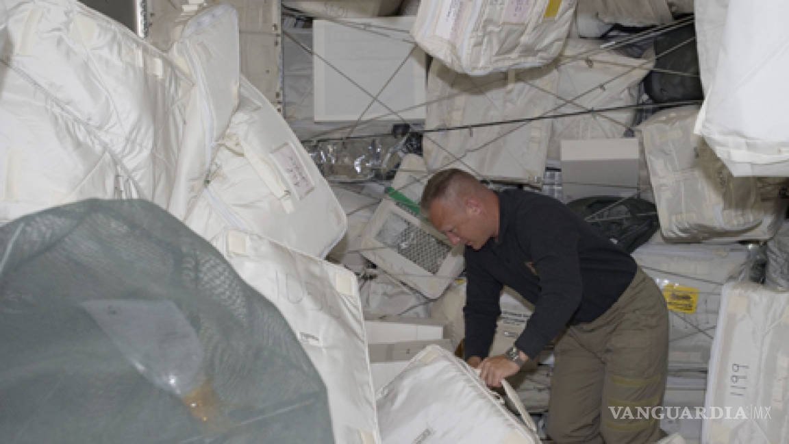 Astronautas del transbordador se toman un descanso