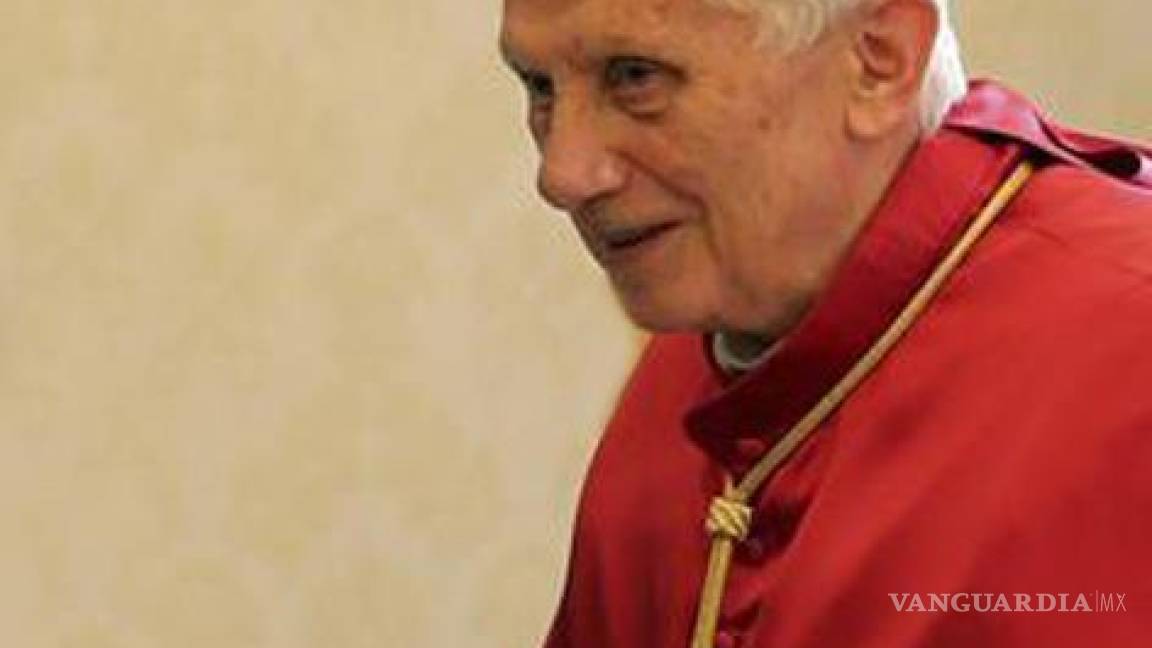Corrupción y sexo en el Vaticano causaron renuncia del papa