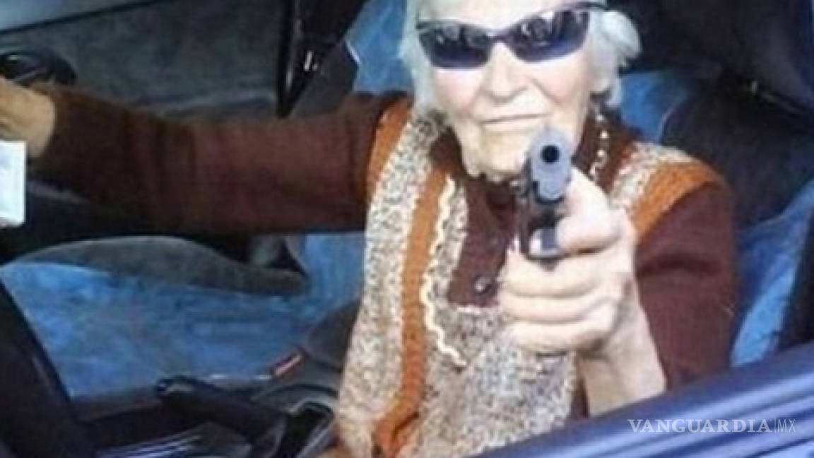 Abuela repele intento de robo a balazos en EU