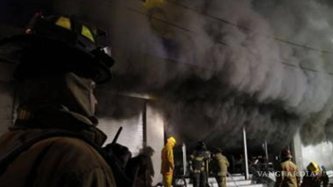 La Jornada: Mueren en incendio 6 empleadas de tienda Coppel