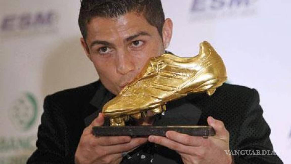 CR7 subasta Bota de Oro para donaci n