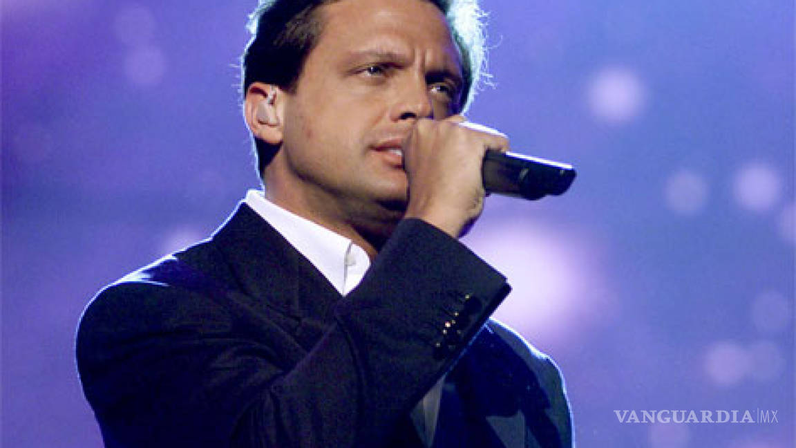 Luis Miguel festeja 30 años de carrera