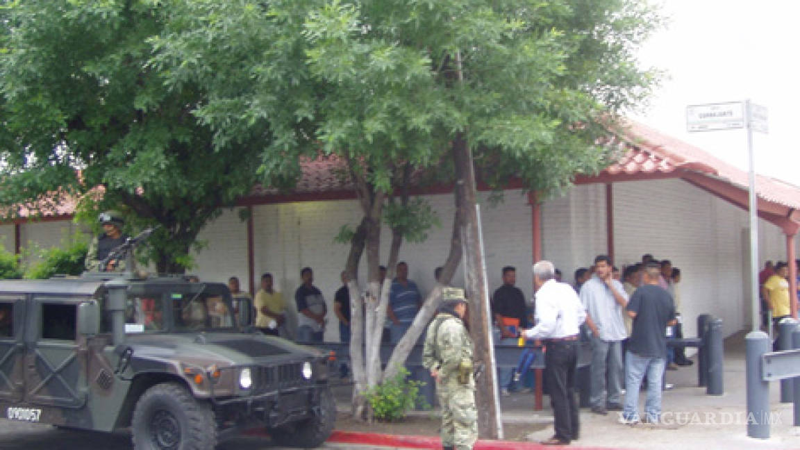 Balean centro de detenciones en Torreón