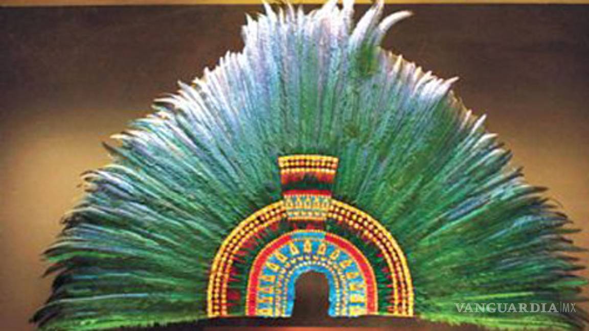 Viena pide pieza de arte plumario por el penacho de Moctezuma