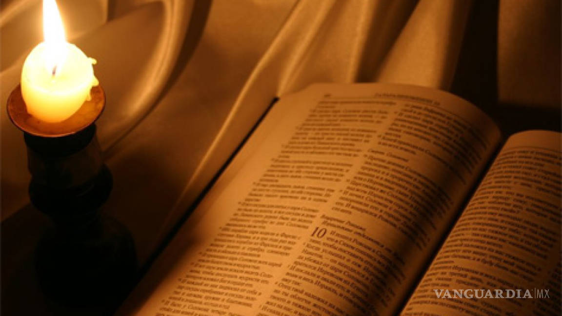 Lectura de la biblia es obligatoria en El Salvador