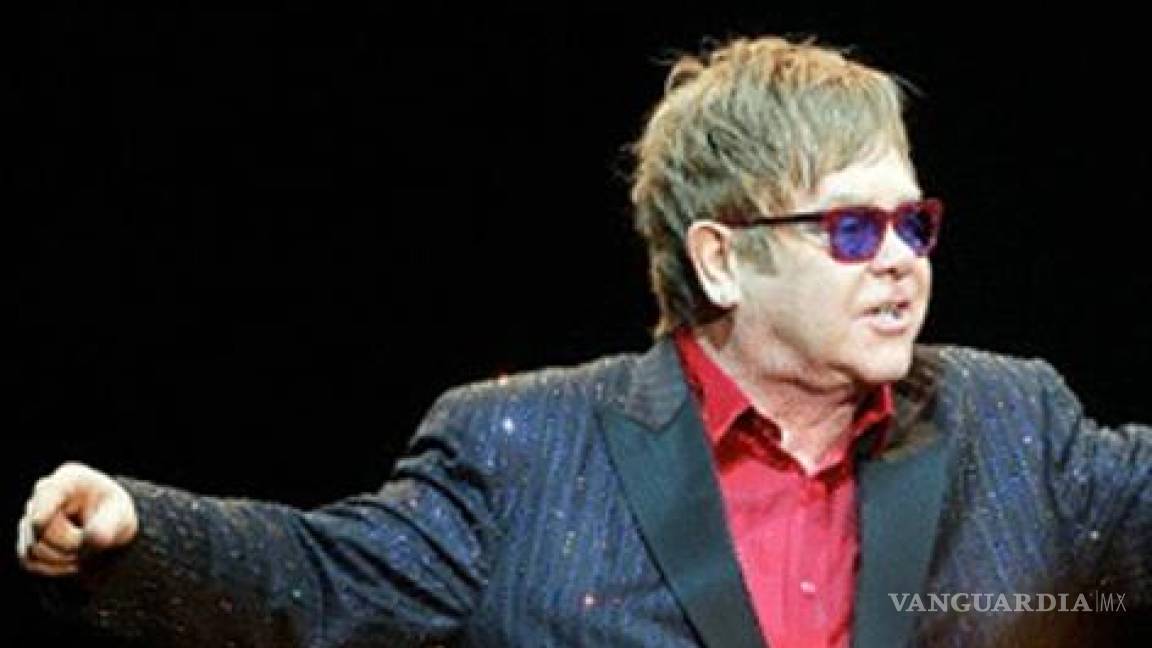 Molestia en China por &quot;dedicatoria&quot; de Elton John