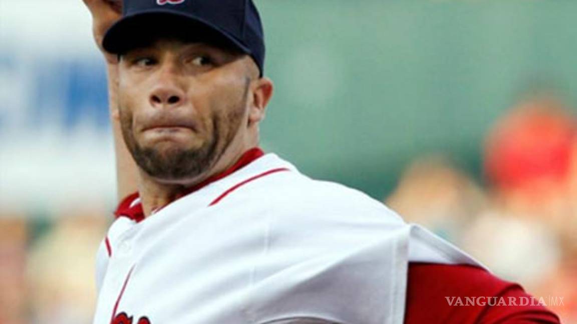 Alfredo Aceves llega a un acuerdo con Medias Rojas