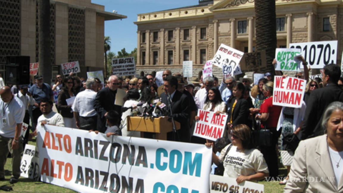 Senado de Arizona rechaza iniciativas antiinmigrantes
