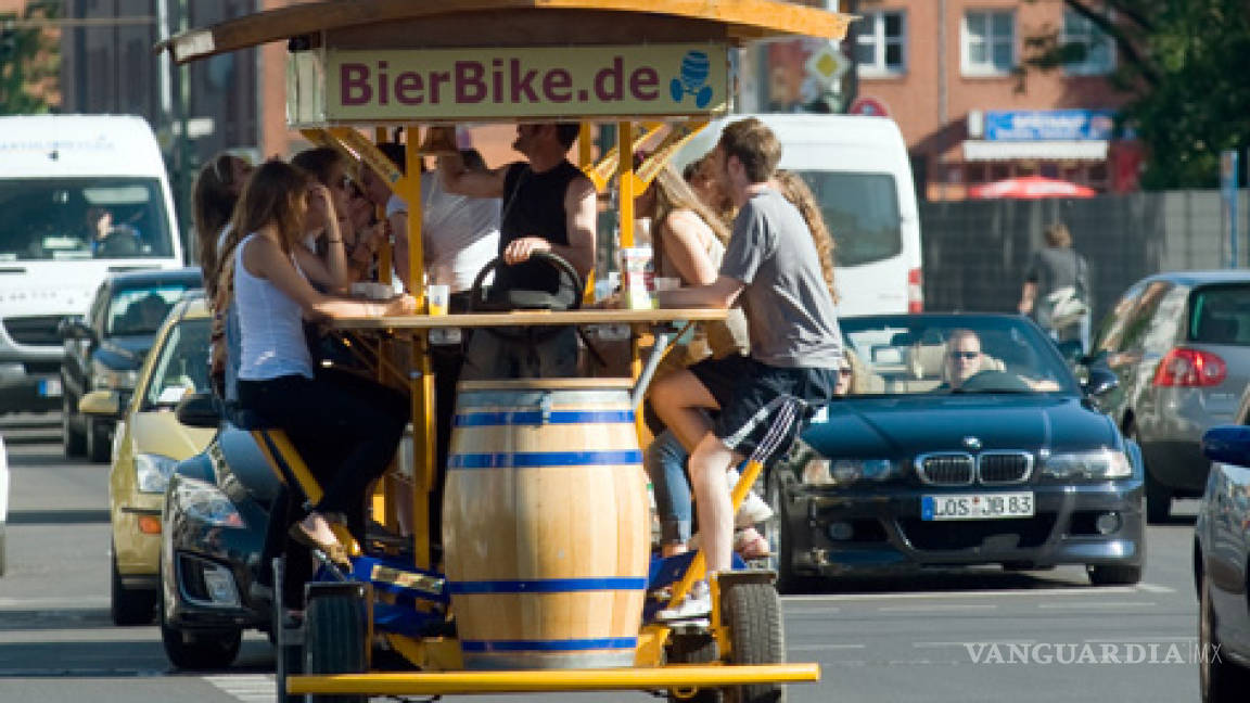 Cerveza sobre ruedas, fenómeno alemán de la &quot;beer bike&quot;