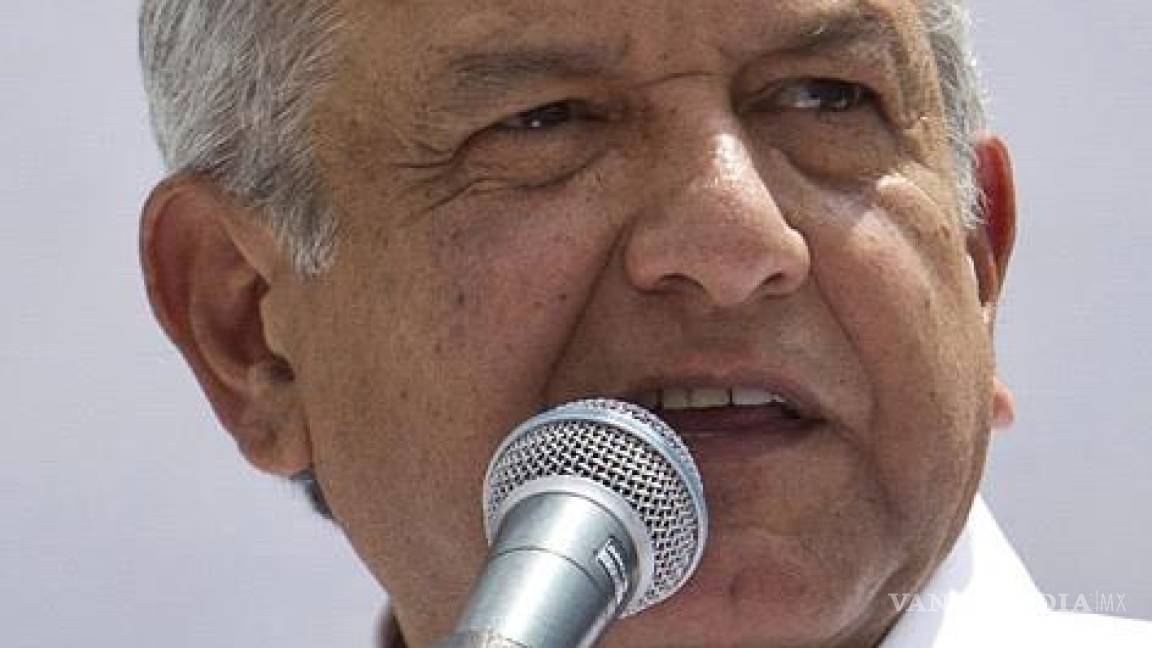 Leales y parientes, la base del nuevo partido de Obrador