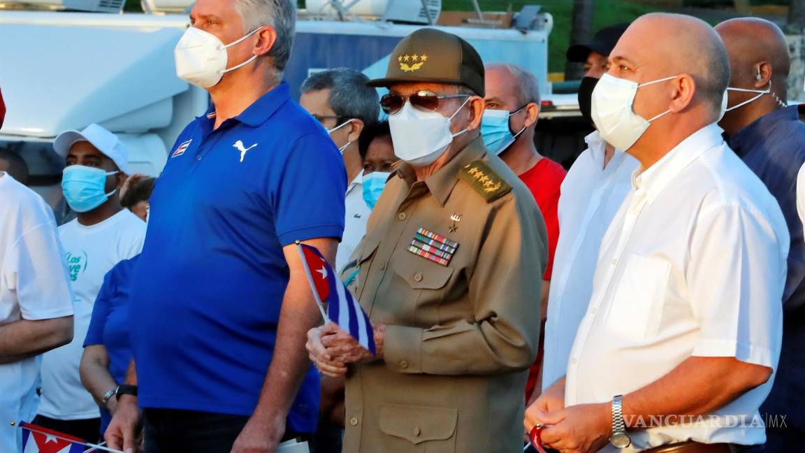 Raúl Castro encabeza mitin en favor del gobierno de Cuba