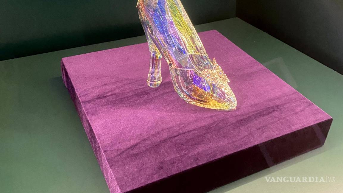 $!Recorren los 100 años de magia de Disney; Van de Mickey a Skywalker en exposición