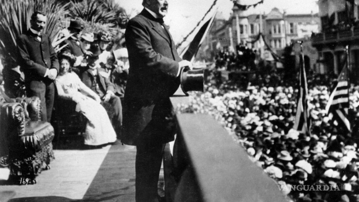 $!William McKinley de Ohio da un discurso durante la campaña presidencial estadounidense de 1896. McKinley se convirtió en el 25.º presidente en 1897.