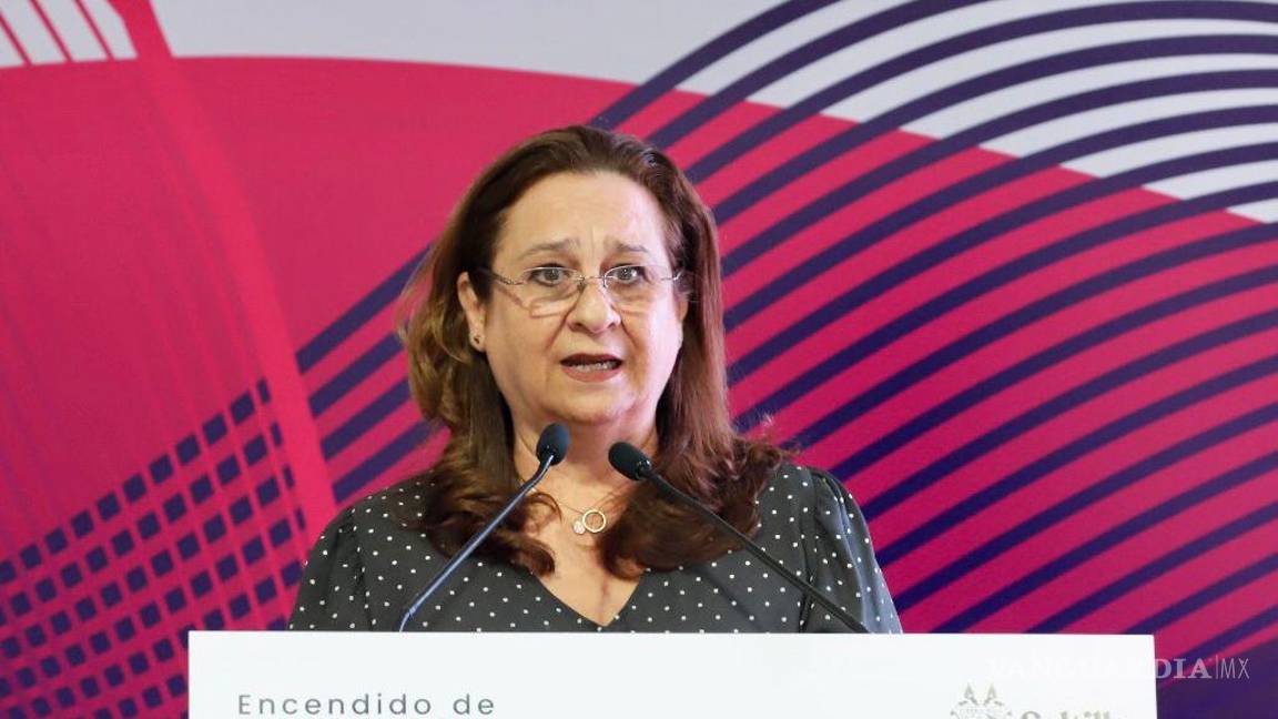 $!Beatriz Dávila de Garza, presidenta honoraria del DIF Saltillo, se dirigió a los asistentes expresando su gratitud.