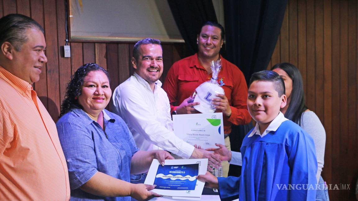 Estudiantes de la UAdeC ‘inspiran el futuro’ de 114 aumnos de escuelas primarias