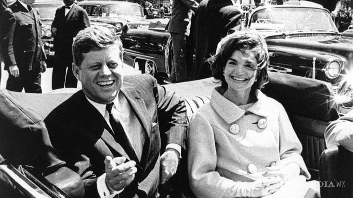 Trump permite publicar miles de archivos sobre Kennedy, pero retiene algunos