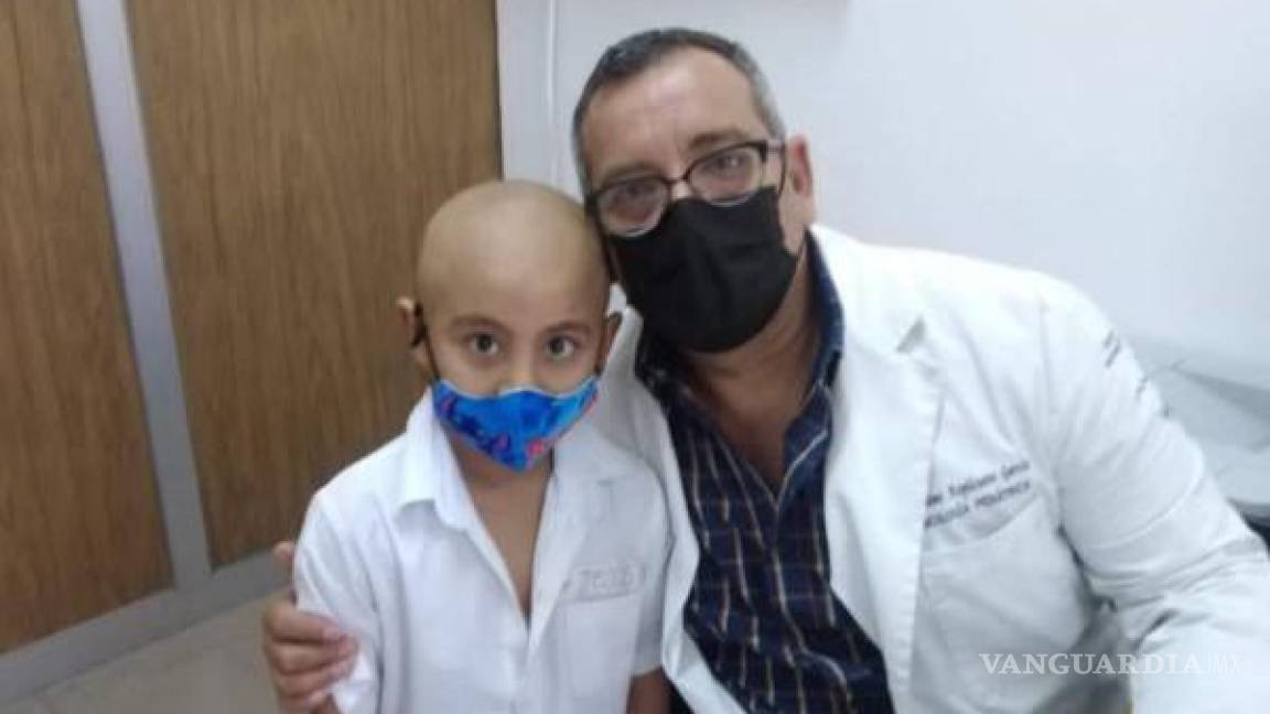Buscan apoyo para Misael, niño de Saltillo con leucemia