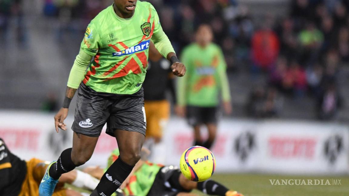 $!Renuncia de Juan Francisco Palencia como DT de Lobos 'desata' una posible venta del equipo a Juárez